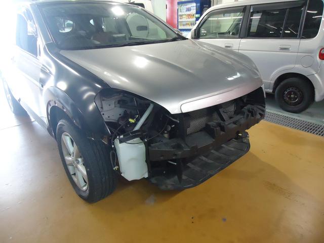 右フロントフェンダー交換　デュアリス　DBA-KJ10　H21年式　ご新規様　初来店　大阪市　車検　修理　鈑金　塗装　事故修理　パーツ持込取付　西成区　阿倍野区　住吉区　住之江区　