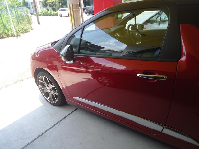 左ドア修理　シトロエンDS3　ABA-A5C5F02　H25年式　ご新規様　初来店　大阪市　車検　修理　鈑金　塗装　事故修理　パーツ持込取付　西成区　阿倍野区　住吉区　住之江区　