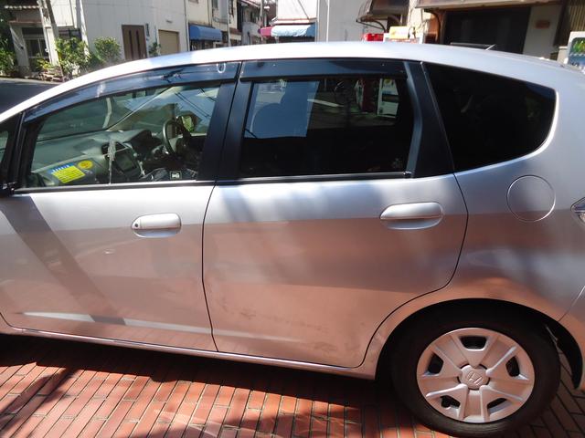 左側面修理　フィットハイブリッド　DAA-GP1　ご新規様　初来店　大阪市　車検　修理　鈑金　塗装　事故修理　パーツ持込取付　西成区　阿倍野区　住吉区　住之江区　