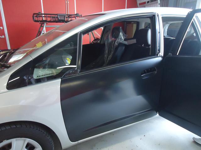 左側面修理　フィットハイブリッド　DAA-GP1　ご新規様　初来店　大阪市　車検　修理　鈑金　塗装　事故修理　パーツ持込取付　西成区　阿倍野区　住吉区　住之江区　