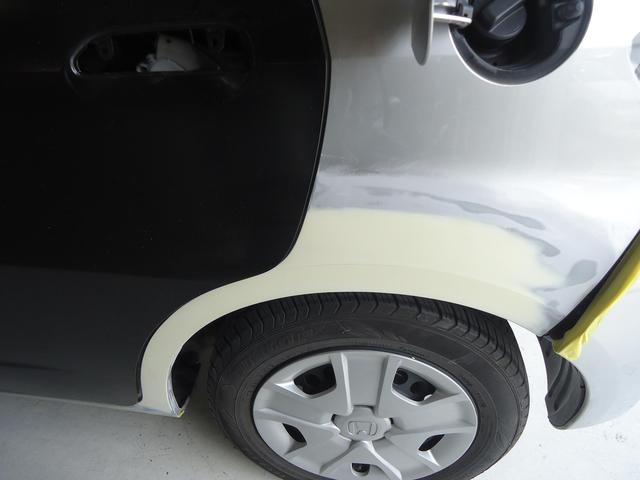 左側面修理　フィットハイブリッド　DAA-GP1　ご新規様　初来店　大阪市　車検　修理　鈑金　塗装　事故修理　パーツ持込取付　西成区　阿倍野区　住吉区　住之江区　