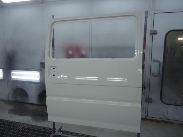 ボディ廻り修理　ボンゴバン　DBF-SLP2V　H28年式　ご新規様　初来店　大阪市　車検　修理　鈑金　塗装　事故修理　パーツ持込取付　西成区　阿倍野区　住吉区　住之江区　