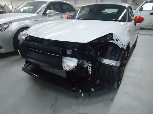 左フロント廻り修理　アバルト１２４スパイダー　CBA-NF2EK　R2年式　ご新規様　初来店　大阪市　車検　修理　鈑金　塗装　事故修理　パーツ持込取付　西成区　阿倍野区　住吉区　住之江区　