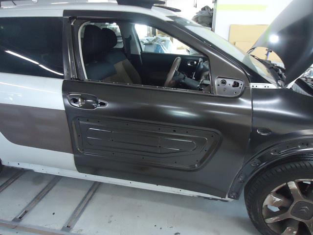 フロント廻り修理　シトロエンＣ４カクタス　ABA-E3HM01　H29年式　ご新規様　初来店　大阪市　車検　修理　鈑金　塗装　事故修理　パーツ持込取付　西成区　阿倍野区　住吉区　住之江区　