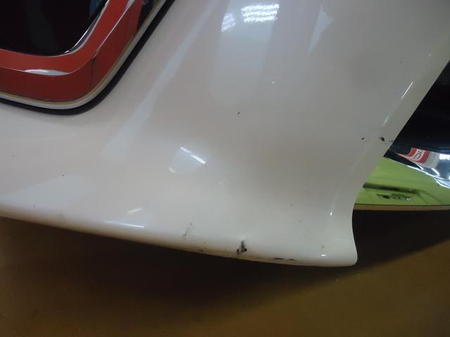 フロントバンパー修理　ヴォクシー　ＺＷＲ８０　ご新規様　初来店　大阪市　車検　修理　鈑金　塗装　事故修理　パーツ持込取付　西成区　阿倍野区　住吉区　住之江区