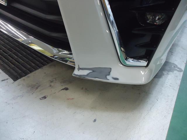 フロントバンパー修理　ヴォクシー　ＺＷＲ８０　ご新規様　初来店　大阪市　車検　修理　鈑金　塗装　事故修理　パーツ持込取付　西成区　阿倍野区　住吉区　住之江区