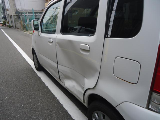 左側面修理　ワゴンR　UA-MC22S　H15年式　ご新規様　初来店　大阪市　車検　修理　鈑金　塗装　事故修理　パーツ持込取付　西成区　阿倍野区　住吉区　住之江区　