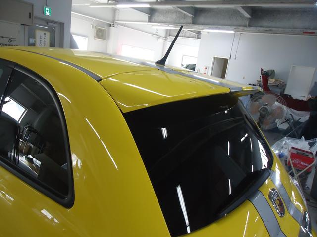 リヤスポイラー取付　アバルト６９５　312141　H23年式　ご新規様　初来店　大阪市　車検　修理　鈑金　塗装　事故修理　パーツ持込取付　西成区　阿倍野区　住吉区　住之江区　