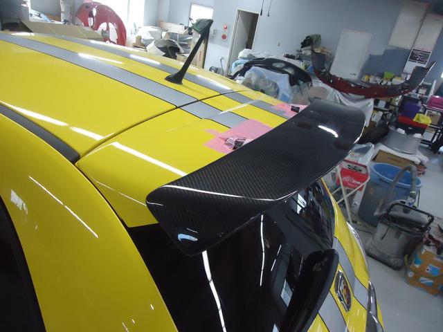 リヤスポイラー取付　アバルト６９５　312141　H23年式　ご新規様　初来店　大阪市　車検　修理　鈑金　塗装　事故修理　パーツ持込取付　西成区　阿倍野区　住吉区　住之江区　