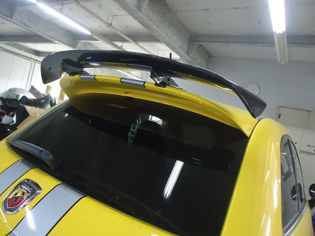 リヤスポイラー取付　アバルト６９５　312141　H23年式　ご新規様　初来店　大阪市　車検　修理　鈑金　塗装　事故修理　パーツ持込取付　西成区　阿倍野区　住吉区　住之江区　