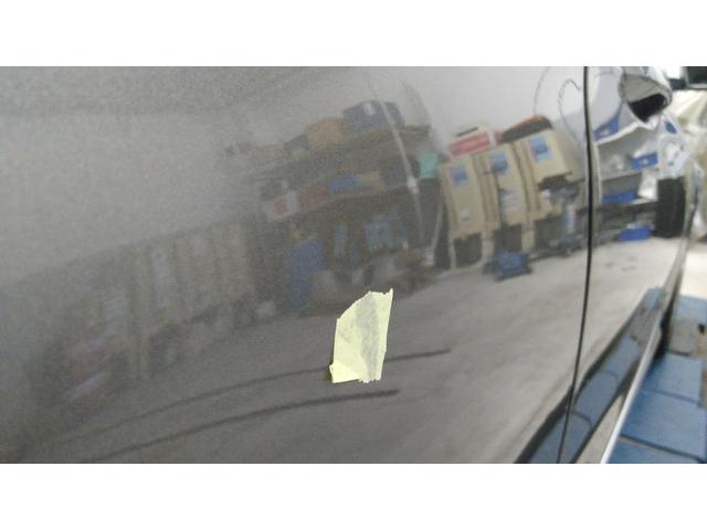 右リヤフェンダー修理　メルセデスベンツＥ２５０　ＤＢＡ－２０７３４７　Ｈ２２年式　ご新規様　初来店　大阪市　車検　修理　鈑金　塗装　事故修理　パーツ持込取付　西成区　阿倍野区　住吉区　住之江区