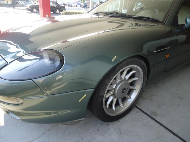 左フロント廻り修理　アストンマーチンＤＢ－７　ご新規様　初来店　大阪市　車検　修理　鈑金　塗装　事故修理　パーツ持込取付　西成区　阿倍野区　住吉区　住之江区　
 
