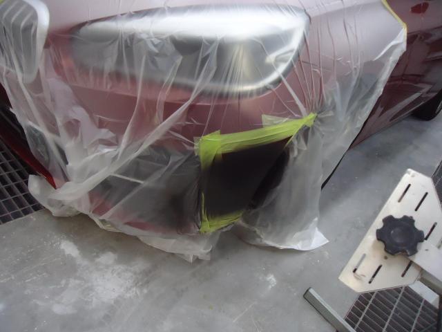 フロントバンパー修理 BMW218i DBA-6S15 R1年式 ご新規様 初来店 大阪市 車検 修理 鈑金 塗装 事故修理 パーツ持込取付 西成区 阿倍野区 住吉区 住之江区