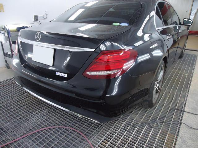 ボディ廻り修理　ベンツＥ２００　ＲＢＡ－２１３０４２Ｃ　H29年式　ご新規様　初来店　大阪市　車検　修理　鈑金　塗装　事故修理　パーツ持込取付　西成区　阿倍野区　住吉区　住之江区　