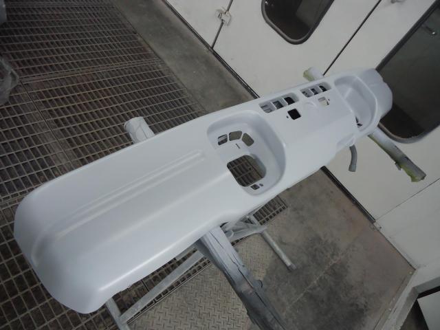 フロントバンパー修理　ジムニー　E-JA22W　ご新規様　初来店　大阪市　車検　修理　鈑金　塗装　事故修理　パーツ持込取付　西成区　阿倍野区　住吉区　住之江区　