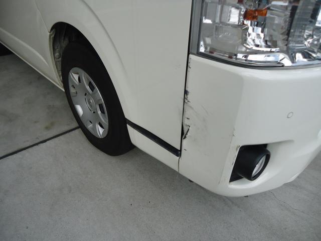 右フロント廻り修理　ハイエース　QDF-GDH201V　R2年式　ご新規様　初来店　大阪市　車検　修理　鈑金　塗装　事故修理　パーツ持込取付　西成区　阿倍野区　住吉区　住之江区　