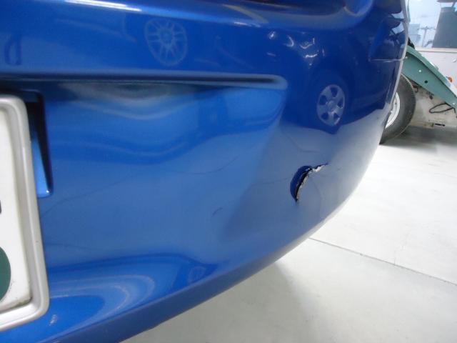 リヤ廻り修理　ヴィッツ　DBA-NCP91　H21年式　ご新規様　初来店　大阪市　車検　修理　鈑金　塗装　事故修理　パーツ持込取付　西成区　阿倍野区　住吉区　住之江区　