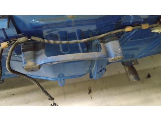 リヤ廻り修理　ヴィッツ　DBA-NCP91　H21年式　ご新規様　初来店　大阪市　車検　修理　鈑金　塗装　事故修理　パーツ持込取付　西成区　阿倍野区　住吉区　住之江区　