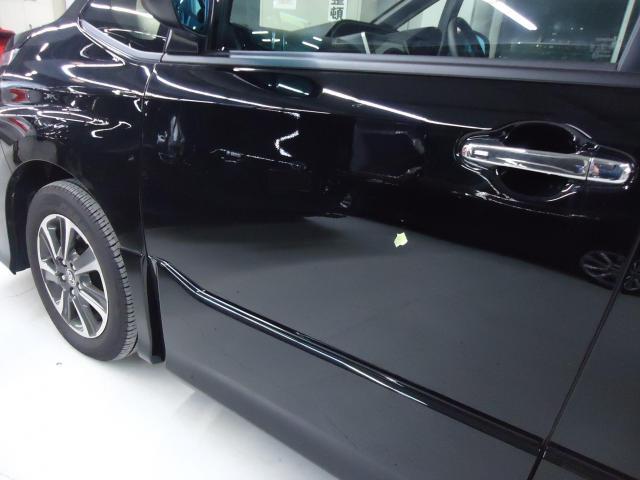 左フロントドア修理　ヴォクシー　3BA-ZRR80W　R3年式　ご新規様　初来店　大阪市　車検　修理　鈑金　塗装　事故修理　パーツ持込取付　西成区　阿倍野区　住吉区　住之江区　