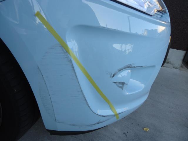 フロントバンパー修理　シトロエンＣ３　ご新規様　初来店　大阪市　車検　修理　鈑金　塗装　事故修理　パーツ持込取付　西成区　阿倍野区　住吉区　住之江区　