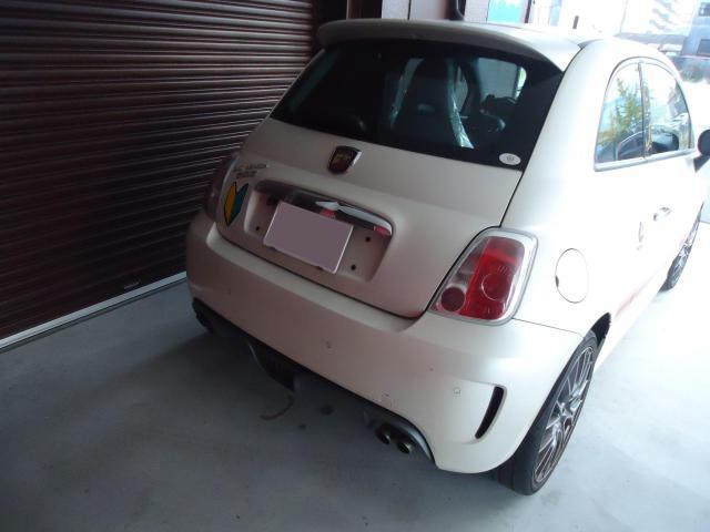 リヤディフューザーペイント　アバルト５９５　ABA-312142　H26年式　ご新規様　初来店　大阪市　車検　修理　鈑金　塗装　事故修理　パーツ持込取付　西成区　阿倍野区　住吉区　住之江区　