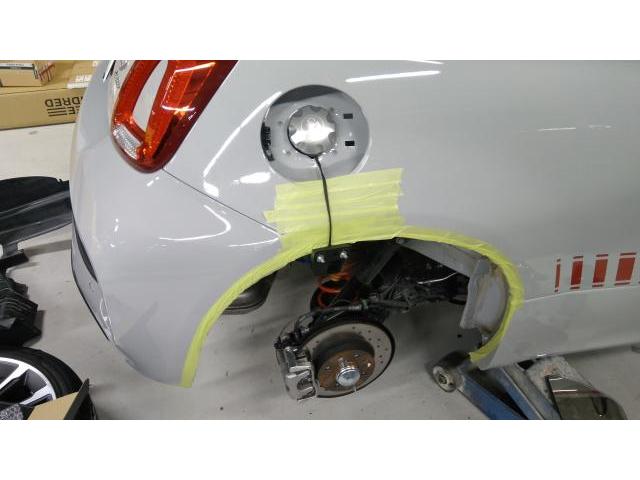 ボディ廻りカスタム　アバルト５９５C　ご新規様　初来店　大阪市　車検　修理　鈑金　塗装　事故修理　パーツ持込取付　西成区　阿倍野区　住吉区　住之江区　