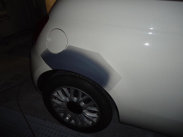 右リヤフェンダー修理　フィアット５００C　ABA-31212　R1年式　ご新規様　初来店　大阪市　車検　修理　鈑金　塗装　事故修理　パーツ持込取付　西成区　阿倍野区　住吉区　住之江区　
 
