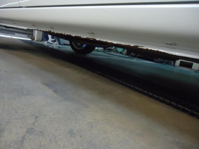 サイドシル修理　アルト　DBA-HA36S　H28年式　ご新規様　初来店　大阪市　車検　修理　鈑金　塗装　事故修理　パーツ持込取付　西成区　阿倍野区　住吉区　住之江区　
 
