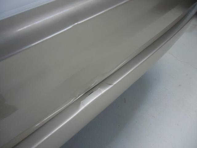 リヤ廻り修理　ハイエース　CBA-TRH224W　H30年式　ご新規様　初来店　大阪市　車検　修理　鈑金　塗装　事故修理　パーツ持込取付　西成区　阿倍野区　住吉区　住之江区　