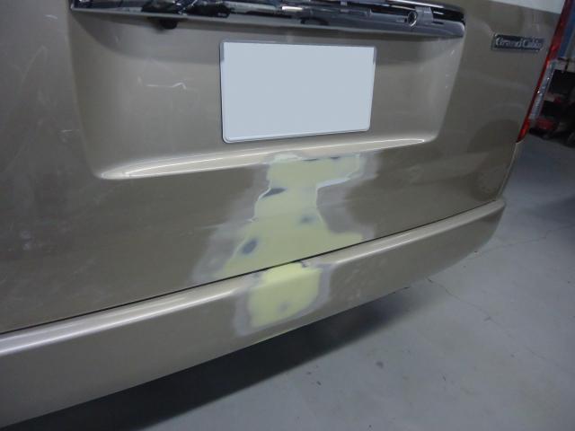 リヤ廻り修理　ハイエース　CBA-TRH224W　H30年式　ご新規様　初来店　大阪市　車検　修理　鈑金　塗装　事故修理　パーツ持込取付　西成区　阿倍野区　住吉区　住之江区　