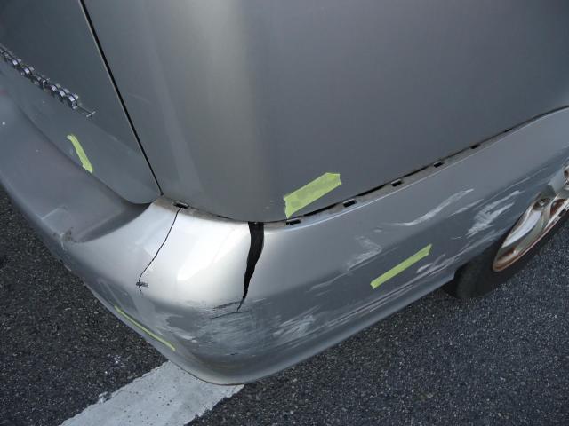 右サイド修理　ストリーム　CBA-RN3　H17年式　ご新規様　初来店　大阪市　車検　修理　鈑金　塗装　事故修理　パーツ持込取付　西成区　阿倍野区　住吉区　住之江区　
 
