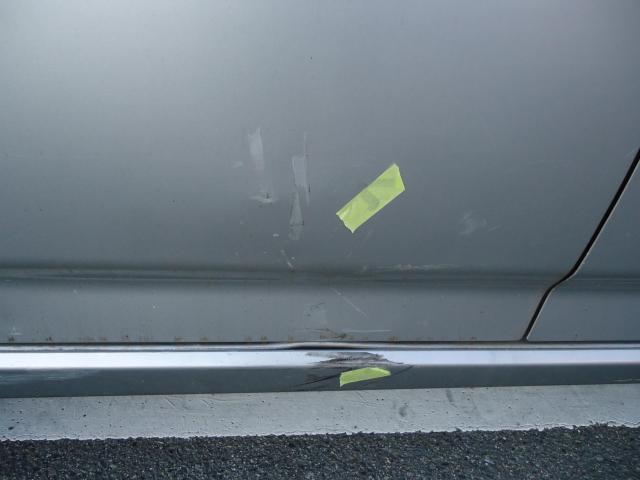 右サイド修理　ストリーム　CBA-RN3　H17年式　ご新規様　初来店　大阪市　車検　修理　鈑金　塗装　事故修理　パーツ持込取付　西成区　阿倍野区　住吉区　住之江区　
 
