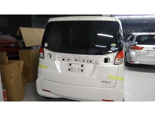 リヤゲートドア交換　ソリオバンディット　DBA-MA15S　H26年式　ご新規様　初来店　大阪市　車検　修理　鈑金　塗装　事故修理　パーツ持込取付　西成区　阿倍野区　住吉区　住之江区　