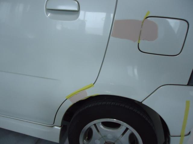 左リヤフェンダー修理　ワゴンR　ＬＡ－ＭＣ２２Ｓ　H13年式　ご新規様　初来店　大阪市　車検　修理　鈑金　塗装　事故修理　パーツ持込取付　西成区　阿倍野区　住吉区　住之江区　