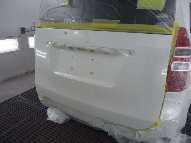 リヤ廻り修理　ノア　ＤＢＡ－ＺＲＲ７０Ｇ　Ｈ２５年式　ご新規様　初来店　大阪市　車検　修理　鈑金　塗装　事故修理　パーツ持込取付　西成区　阿倍野区　住吉区　住之江区　
 
