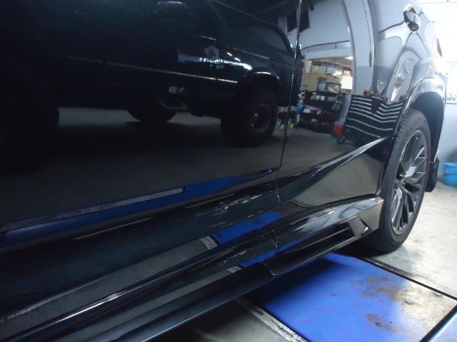 左リヤドア修理　レクサスＲＸ３００　３ＢＡ－ＡＧＬ２０Ｗ　ご新規様　初来店　大阪市　車検　修理　鈑金　塗装　事故修理　パーツ持込取付　西成区　阿倍野区　住吉区　住之江区