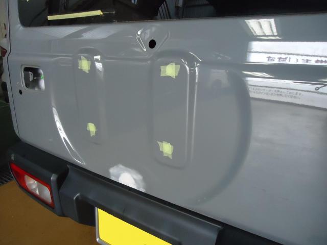 リヤ廻り修理　ジムニー　３ＢＡ－ＪＢ６４Ｗ　Ｒ２年式　ご新規様　初来店　大阪市　車検　修理　鈑金　塗装　事故修理　パーツ持込取付　西成区　阿倍野区　住吉区　住之江区　
