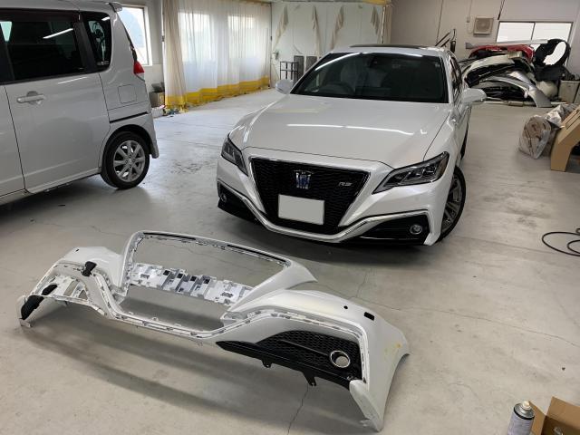 左フロント廻り修理　クラウンハイブリッド　６ＡＡ－ＡＺＳＨ２０　Ｒ３年式　ご新規様　初来店　大阪市　車検　修理　鈑金　塗装　事故修理　パーツ持込取付　西成区　阿倍野区　住吉区　住之江区　