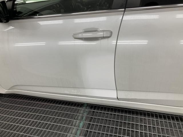 左フロントドア板金　インサイト　６ＡＡ－ＺＥ４　Ｒ１年式　ご新規様　初来店　大阪市　車検　修理　鈑金　塗装　事故修理　パーツ持込取付　西成区　阿倍野区　住吉区　住之江区　