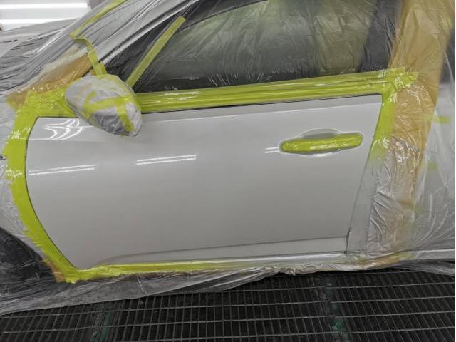 左フロントドア板金　インサイト　６ＡＡ－ＺＥ４　Ｒ１年式　ご新規様　初来店　大阪市　車検　修理　鈑金　塗装　事故修理　パーツ持込取付　西成区　阿倍野区　住吉区　住之江区　