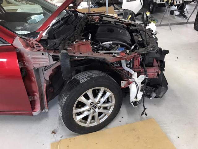 右フロント廻り修理　アクセラ　ＤＢＡ－ＢＭ５ＦＳ　Ｒ１年式　ご新規様　初来店　大阪市　車検　修理　鈑金　塗装　事故修理　パーツ持込取付　西成区　阿倍野区　住吉区　住之江区　