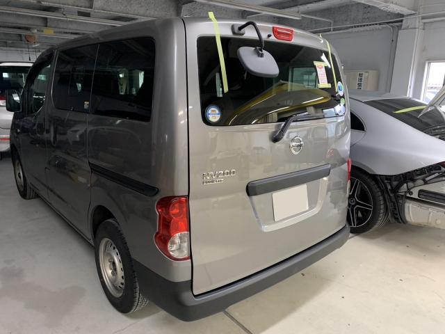 リヤ廻り修理　ＮＶ２００バネット　ＤＢＦ－ＶＭ２０　Ｈ３１年式　ご新規様　初来店　大阪市　車検　修理　鈑金　塗装　事故修理　パーツ持込取付　西成区　阿倍野区　住吉区　住之江区　