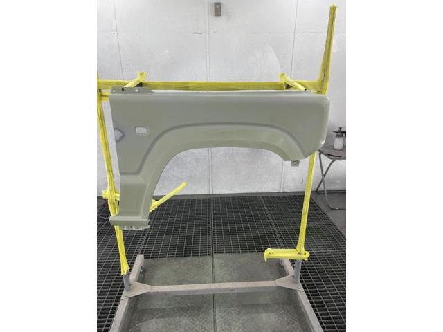 フロントフェンダー交換　ジムニー　３ＢＡ－ＪＢ６４Ｗ　ご新規様　初来店　大阪市　車検　修理　鈑金　塗装　事故修理　パーツ持込取付　西成区　阿倍野区　住吉区　住之江区　
