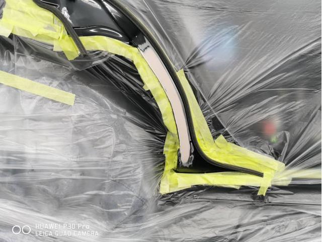 右サイド修理　ヤリスクロス　６ＡＡ－ＭＸＰＪ１０　ご新規様　初来店　大阪市　車検　修理　鈑金　塗装　事故修理　パーツ持込取付　西成区　阿倍野区　住吉区　住之江区　