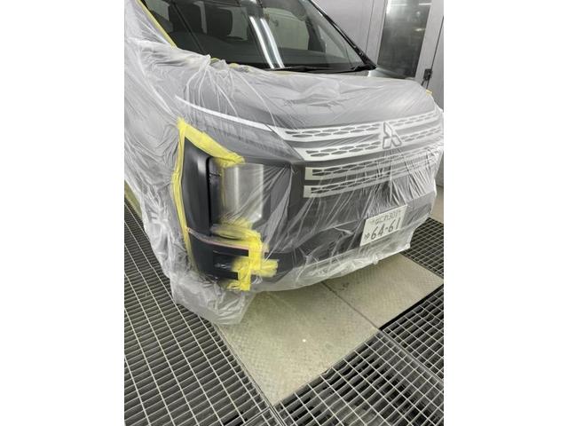 フロントバンパー修理　デリカＤ：５　３ＤＡ－ＣＶ１Ｗ　ご新規様　初来店　大阪市　車検　修理　鈑金　塗装　事故修理　パーツ持込取付　西成区　阿倍野区　住吉区　住之江区　