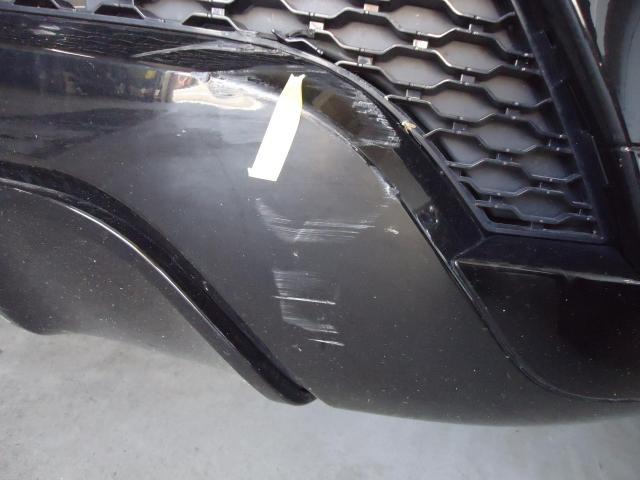 フロントバンパー修理　レンジローバーイヴォーク　ご新規様　初来店　大阪市　車検　修理　鈑金　塗装　事故修理　パーツ持込取付　西成区　阿倍野区　住吉区　住之江区　