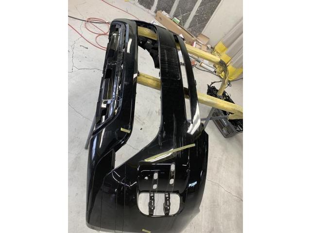 フロントバンパー修理　レンジローバーイヴォーク　ご新規様　初来店　大阪市　車検　修理　鈑金　塗装　事故修理　パーツ持込取付　西成区　阿倍野区　住吉区　住之江区　