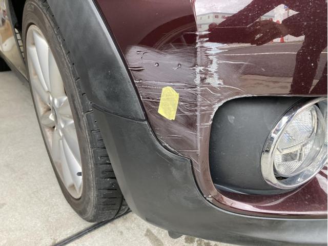 フロントバンパー修理　ＢＭＷミニ　ご新規様　初来店　大阪市　車検　修理　鈑金　塗装　事故修理　パーツ持込取付　西成区　阿倍野区　住吉区　住之江区　