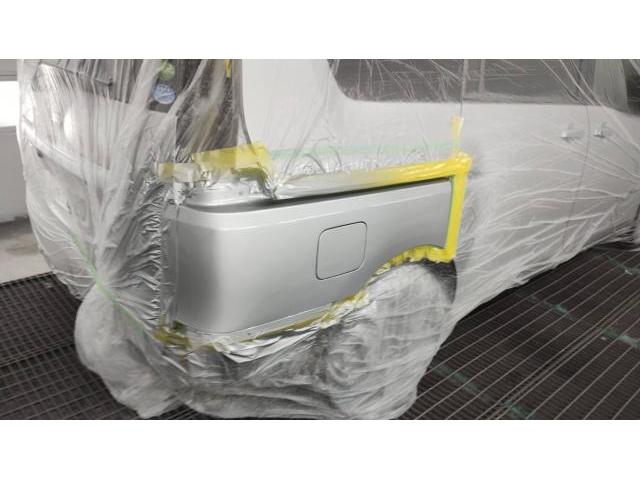 右リヤ廻り修理　セレナ　ＤＡＡ－ＨＣ２６　ご新規様　初来店　大阪市　車検　修理　鈑金　塗装　事故修理　パーツ持込取付　西成区　阿倍野区　住吉区　住之江区　