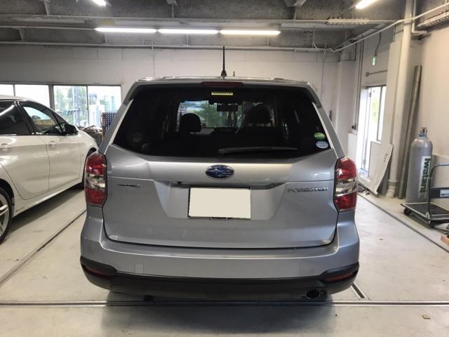 リヤ廻り修理　フォレスター　ＤＢＡ－ＳＪ５　Ｈ２５年式　ご新規様　初来店　大阪市　車検　修理　鈑金　塗装　事故修理　パーツ持込取付　西成区　阿倍野区　住吉区　住之江区　